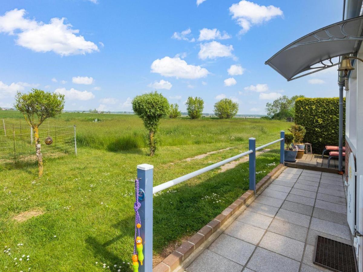Beautiful Bungalow In Poel Near The Beach Fahrdorf  Dış mekan fotoğraf